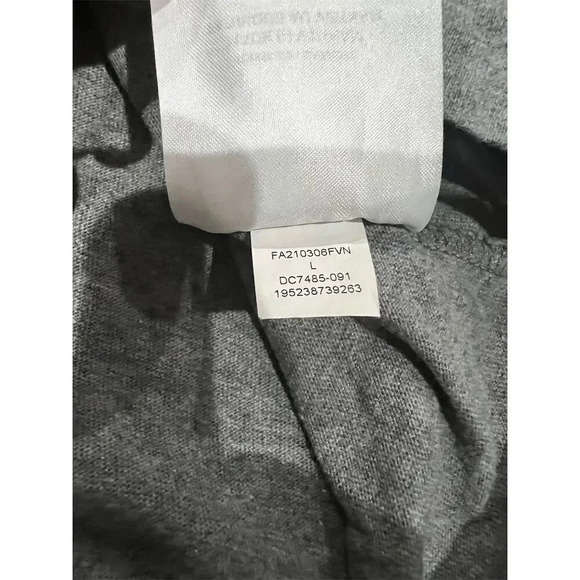 Nike Air Jordan Men's Gray Jumpman T-Shirt Size L Short Sleeve Crew Neck - Picture 4 of 9